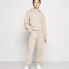 JDYCATIE LIFE SET - Sweatshirt - Simply Taupe 1 JDYCATIE LIFE SET - Sweatshirt - Simply Taupe -Promos JDY Boutique 05a96823275c403fbc6cbe942b3561bb