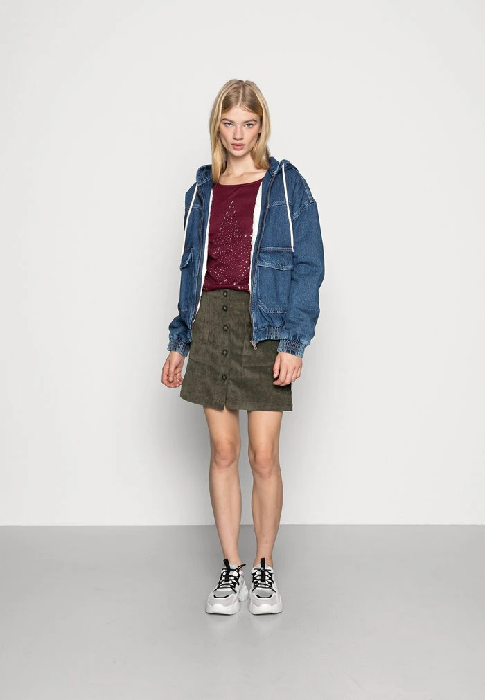 JDY SARA TONSY - T-shirt à Manches Longues - Windsor Wine 4 JDY SARA TONSY - T-shirt à Manches Longues - Windsor Wine – Image 2