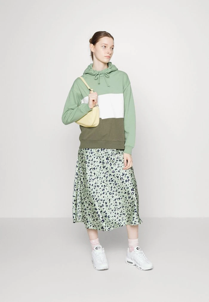 JDYLINE LIFE BLOCK HOOD - Sweatshirt - Basil 4 JDYLINE LIFE BLOCK HOOD - Sweatshirt - Basil – Image 2