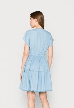 JDYAMY LIFE LAYER DRESS - Robe En Jean - Light Blue Denim 9 JDYAMY LIFE LAYER DRESS - Robe En Jean - Light Blue Denim -Promos JDY Boutique 0776fdf7095942868e46d4ab113daa84