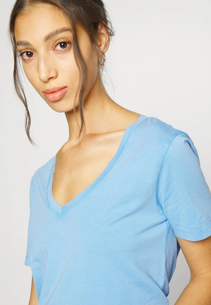 JDYFAROCK LIFE V NECK - T-shirt Basique - Della Robbia Blue 7 JDYFAROCK LIFE V NECK - T-shirt Basique - Della Robbia Blue – Image 5