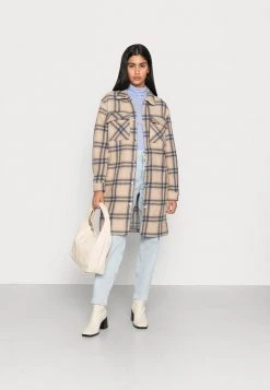 JDY Manteau Classique - Tourmaline 8 JDY Manteau Classique - Tourmaline -Promos JDY Boutique 0fefa2e550d24d66ba1c6b2c3b0daeef