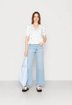 JDYDORA DODO - Débardeur - Blue Mini Flower 8 JDYDORA DODO - Débardeur - Blue Mini Flower -Promos JDY Boutique 11a236aa4d2b413ebd14105772daa4ce