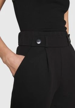 JDYGEGGO - Short - Black 11 JDYGEGGO - Short - Black -Promos JDY Boutique 12d5c6b45c2b42eda9b64e3f2fa261c2