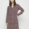 JDYPIPER WVN N - Robe Chemise - Dark Navy/rosa Ditsy -Promos JDY Boutique 1645a7ba65d84c7aa762881571f615a4