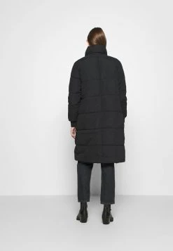 JDY Veste D'hiver - Black 10 JDY Veste D'hiver - Black -Promos JDY Boutique 18c3437456704c23acacc9d7920e1934