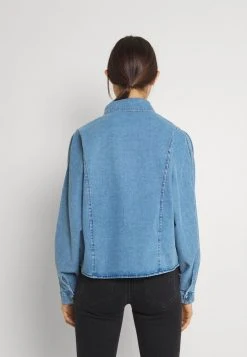 JDYSIA LIFE OVERSIZED PUFF SHIRT - Chemisier - Light Blue Denim -Promos JDY Boutique 1e86543b3b624ef49cad5f6f02d11d7c