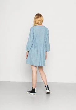JDYDICTE CHAMBRAY DRESS - Robe De Jour - Blue Denim 9 JDYDICTE CHAMBRAY DRESS - Robe De Jour - Blue Denim -Promos JDY Boutique 220a2640432b4e31b5b7da9d82a10c0c