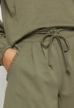 JDY NEW CATIA - Short - Kalamata -Promos JDY Boutique 254d98fca5124b1cb210992bcfadeb6c