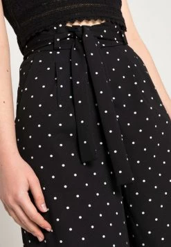 JDYTANJA CULOTTE PANT - Pantalon Classique - Black 11 JDYTANJA CULOTTE PANT - Pantalon Classique - Black -Promos JDY Boutique 280efb4b4672479db01ed38e7c3fc828