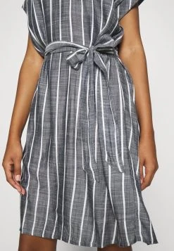 JDYJANINE DRESS - Robe De Jour - Sky Captain/white 13 JDYJANINE DRESS - Robe De Jour - Sky Captain/white -Promos JDY Boutique 28c4b1e4039241f0adaf2603193a384c