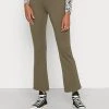 JDY PRETTY - Pantalon Classique - Kalamata 2 JDY PRETTY - Pantalon Classique - Kalamata -Promos JDY Boutique 2910663076c44ea6a72b4c7537931ddb