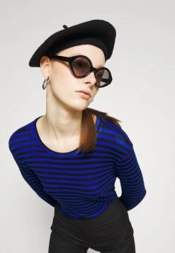 JDYFRANSISKA O NECK - T-shirt à Manches Longues - Surf The Web/black 13 JDYFRANSISKA O NECK - T-shirt à Manches Longues - Surf The Web/black -Promos JDY Boutique 2ede208c17d2437caf6885193ad742c7