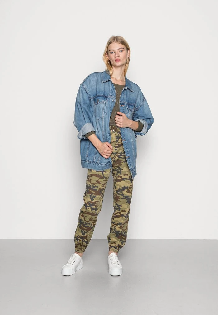 JDY SARA TONSY - T-shirt à Manches Longues - Kalamata 4 JDY SARA TONSY - T-shirt à Manches Longues - Kalamata – Image 2