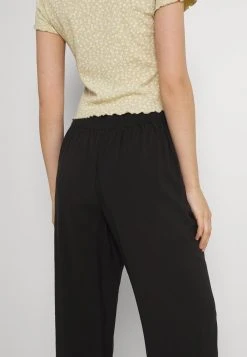 JDYSALOMWWIDE PANT - Pantalon Classique - Black 10 JDYSALOMWWIDE PANT - Pantalon Classique - Black -Promos JDY Boutique 35cd43b470c24315a4c2d423ebde0f59
