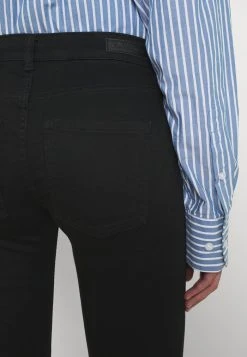 JDY CITY - Short En Jean - Black Denim 13 JDY CITY - Short En Jean - Black Denim -Promos JDY Boutique 368d5d7344374a0e93bb7b9da89064a6