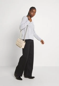 JDY SARA TONSY - T-shirt à Manches Longues - Light Grey Melange 8 JDY SARA TONSY - T-shirt à Manches Longues - Light Grey Melange -Promos JDY Boutique 3910b9be40934abba0c628c66a7f7661