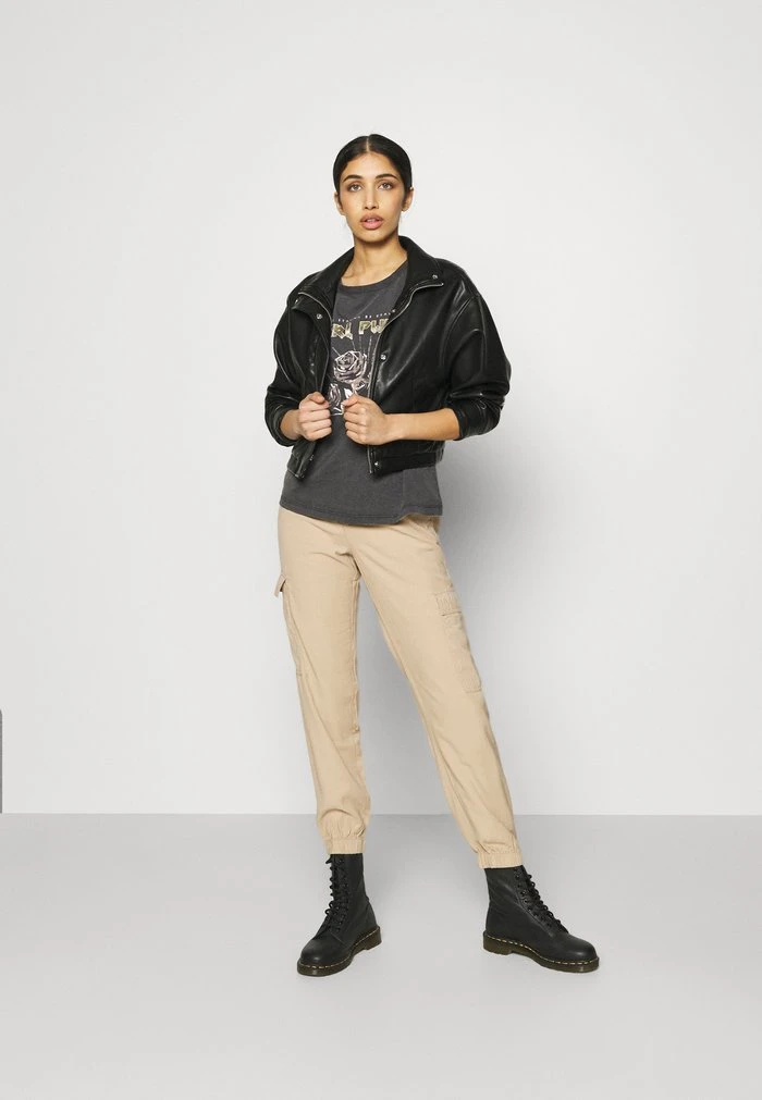 JDYFAROCK - T-shirt Imprimé - Black 4 JDYFAROCK - T-shirt Imprimé - Black – Image 2