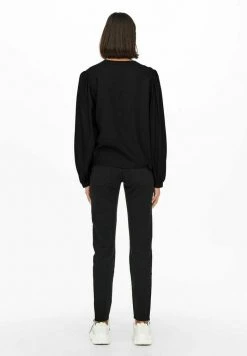 JDY Blouse - Black 11 JDY Blouse - Black -Promos JDY Boutique 406d430fd9404a4b9d91196ad66d593a