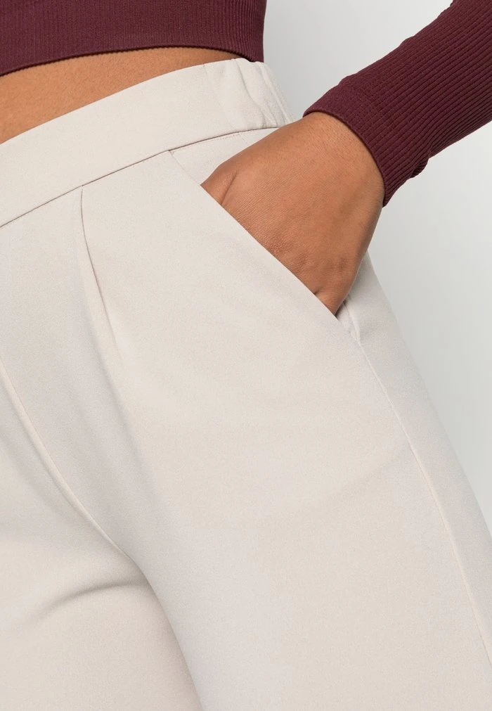 JDYCATIA LANEY WIDE PANT - Pantalon Classique - Chateau Gray 7 JDYCATIA LANEY WIDE PANT - Pantalon Classique - Chateau Gray – Image 5