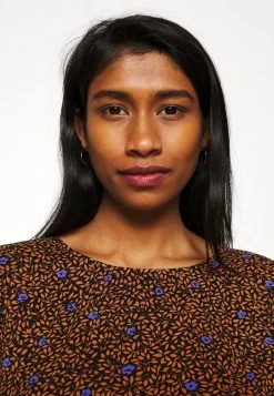 JDYSTAAR LIFE O NECK - T-shirt à Manches Longues - Black 13 JDYSTAAR LIFE O NECK - T-shirt à Manches Longues - Black -Promos JDY Boutique 41e5e0898bf241bb8d320f03e80f1a76