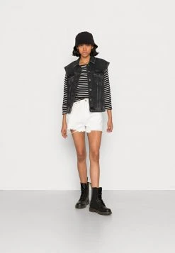 JDYMAGGIE - T-shirt à Manches Longues - Black/antique White 8 JDYMAGGIE - T-shirt à Manches Longues - Black/antique White -Promos JDY Boutique 428c804808ef47779d41aa6e37de0da0