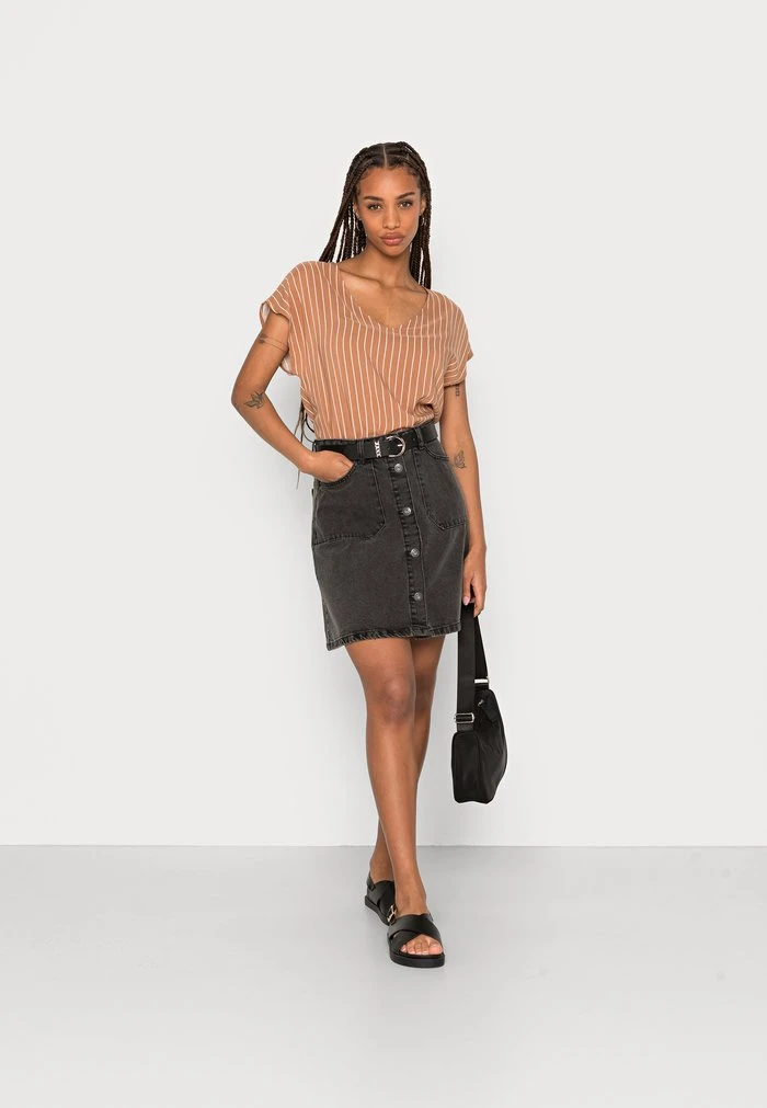 JDYSTARR LIFE V NECK - Blouse - Lion/sandshell 4 JDYSTARR LIFE V NECK - Blouse - Lion/sandshell – Image 2