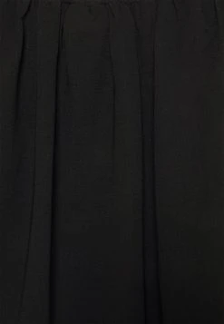 JDYLIV - T-shirt à Manches Longues - Black 7 JDYLIV - T-shirt à Manches Longues - Black -Promos JDY Boutique 439b85e267c94006b6df7e8a57868fcb