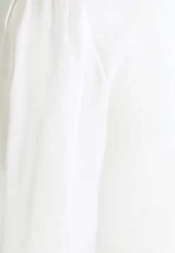 JDYMAGGIE MIX - T-shirt à Manches Longues - Cloud Dancer 16 JDYMAGGIE MIX - T-shirt à Manches Longues - Cloud Dancer -Promos JDY Boutique 4464b288ec0d4ab09135415132ea4e68