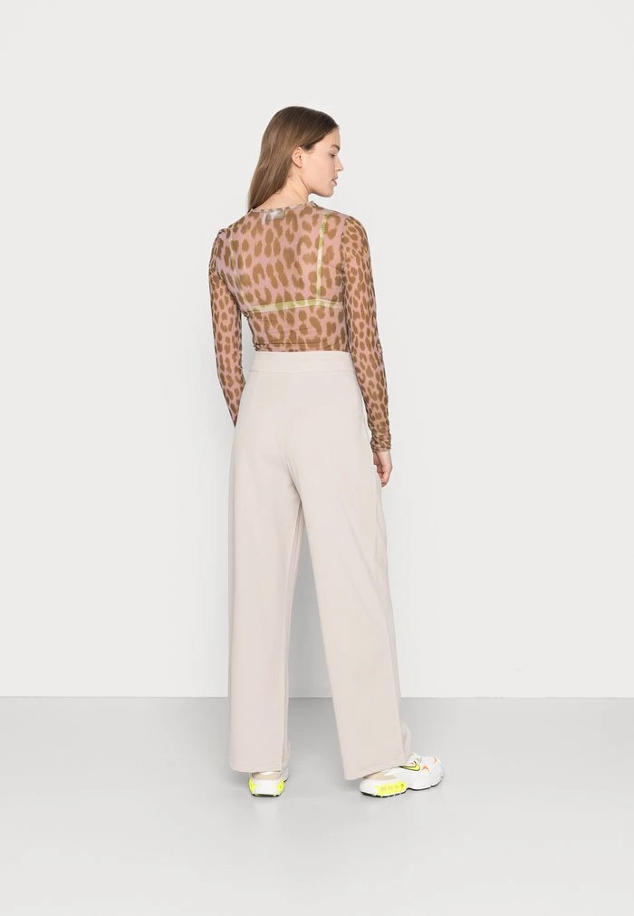 JDYTANJA WIDE PANT - Pantalon Classique - Chateau Grey 5 JDYTANJA WIDE PANT - Pantalon Classique - Chateau Grey – Image 3