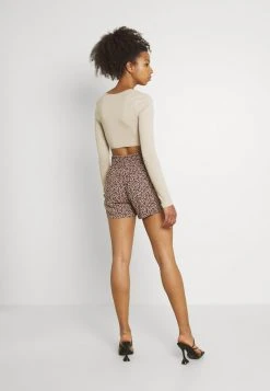 JDYSTAAR LIFE - Short - Black 9 JDYSTAAR LIFE - Short - Black -Promos JDY Boutique 4a0aa6f0c32c4fb59bdef8f7b4cc830a