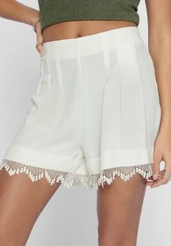 JDY SPITZEN - Short - Cloud Dancer 11 JDY SPITZEN - Short - Cloud Dancer -Promos JDY Boutique 4d04b59ae8ee467790ccf6dfb1acbf52