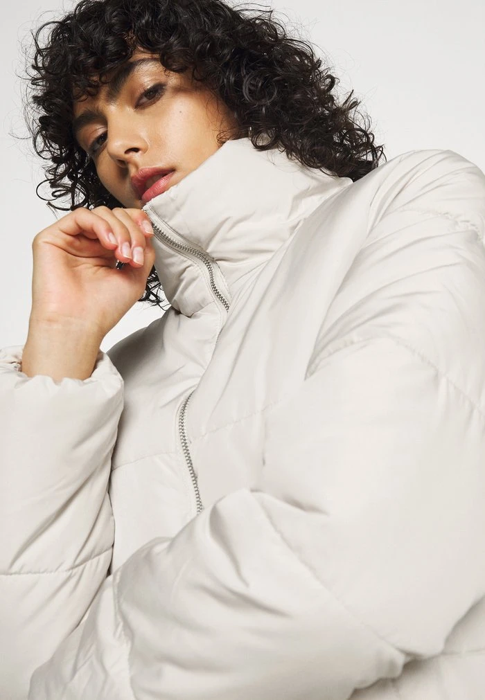 JDYNEWERICA SHORT PADDED JACKET - Veste D'hiver - Moonbeam 8 JDYNEWERICA SHORT PADDED JACKET - Veste D'hiver - Moonbeam – Image 6