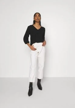 JDYLAURA - T-shirt à Manches Longues - Black 8 JDYLAURA - T-shirt à Manches Longues - Black -Promos JDY Boutique 51c50c5bfb374d058f9eda6661ffb289