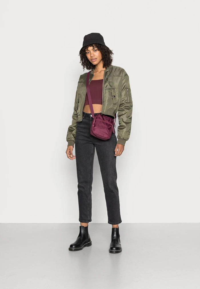 JDYHUMMER OTW SIE - Blouson Bomber - Kalamata 4 JDYHUMMER OTW SIE - Blouson Bomber - Kalamata – Image 2