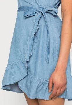 JDYBELLA LIFE DRESS - Robe En Jean - Light Blue Denim 11 JDYBELLA LIFE DRESS - Robe En Jean - Light Blue Denim -Promos JDY Boutique 56efc50a9e22482f92875155ab69eedf