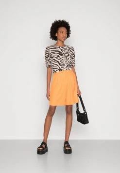 JDYCAMILLE LIFE - Blouse - White Sand Black Zebra 8 JDYCAMILLE LIFE - Blouse - White Sand Black Zebra -Promos JDY Boutique 59c73f2d0bdf4ef2a28aebb496a15dfb