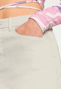 JDYLOUIE SKIRT - Minijupe - Mineral Gray 11 JDYLOUIE SKIRT - Minijupe - Mineral Gray -Promos JDY Boutique 5b99ab4eafdd42e5b91278b50c516807