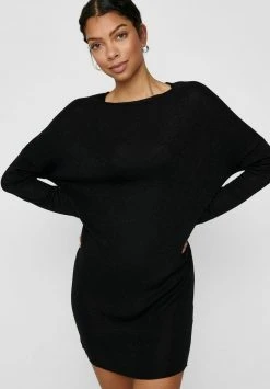 JDY Robe Pull - Black 11 JDY Robe Pull - Black -Promos JDY Boutique 5fa4cdbb2965441caff6f915279e3cc9