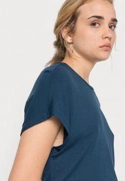 JDYNELLY SS O NECK JRS NOOS - T-shirt Basique - Moonlit Ocean 11 JDYNELLY SS O NECK JRS NOOS - T-shirt Basique - Moonlit Ocean -Promos JDY Boutique 637e6b42d5d14228888c3cd6077964bc