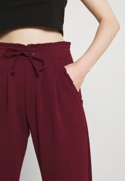 JDY CATIA - Pantalon Classique - Windsor Wine 15 JDY CATIA - Pantalon Classique - Windsor Wine -Promos JDY Boutique 67e7c5b833b143deba9a2f66235bdb0a
