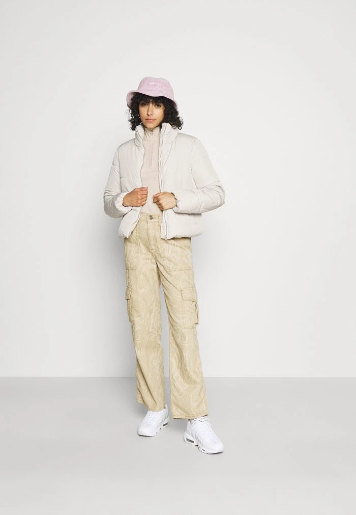 JDYNEWERICA SHORT PADDED JACKET - Veste D'hiver - Moonbeam 4 JDYNEWERICA SHORT PADDED JACKET - Veste D'hiver - Moonbeam – Image 2