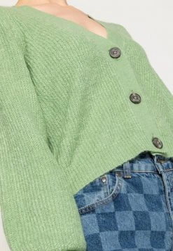 JDY DREA - Gilet - Basil 11 JDY DREA - Gilet - Basil -Promos JDY Boutique 6fa6b576a1f94e96a01ed31eb4c31fea