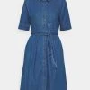JDYSANDRA LIFE SHIRT DRESS - Robe En Jean - Medium Blue Denim 2 JDYSANDRA LIFE SHIRT DRESS - Robe En Jean - Medium Blue Denim -Promos JDY Boutique 72a5633d352945d7b7e872a2abcbab8a