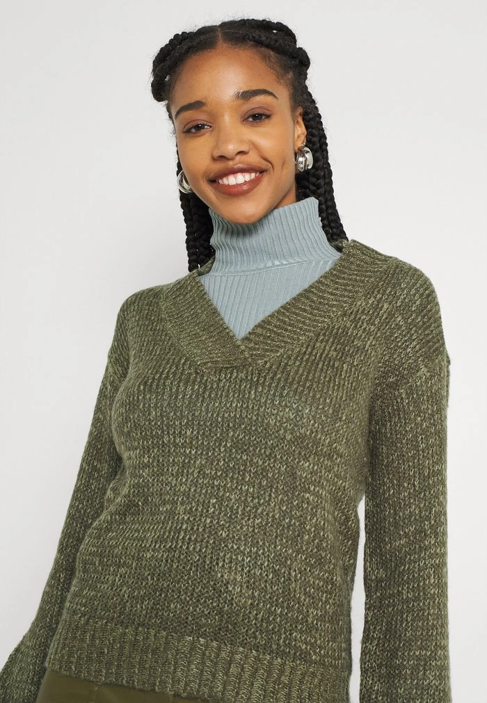 JDYHILARY V-NECK - Pullover - Kalamata 6 JDYHILARY V-NECK - Pullover - Kalamata – Image 4