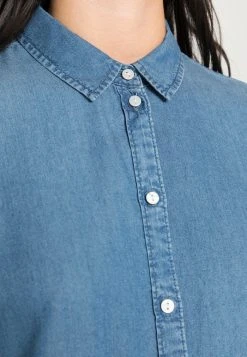 JDYOLIVIA LIFE - Chemisier - Medium Blue Denim -Promos JDY Boutique 7f1d6c0cce5b4a8eab249a24d823a88c