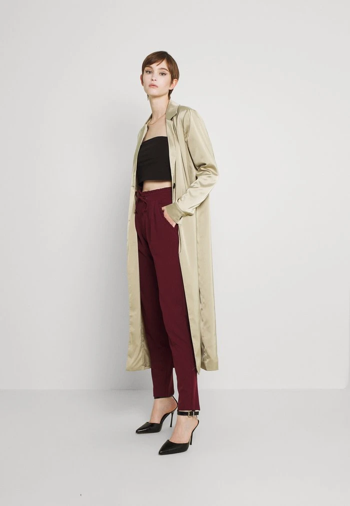 JDY CATIA - Pantalon Classique - Windsor Wine 4 JDY CATIA - Pantalon Classique - Windsor Wine – Image 2