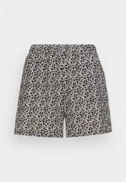 JDY LOTUS SHORTS - Short - Cloud Dancer/black -Promos JDY Boutique 81e511dcc0d64ab6af208c874f3b20a1