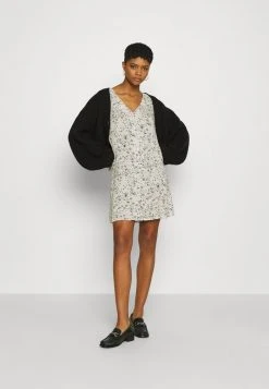 JDYSTAAR LIFE SHIRT DRESS - Robe De Jour - Tapioca/black -Promos JDY Boutique 8244b4d914b04e62b223a36c0ae3f431