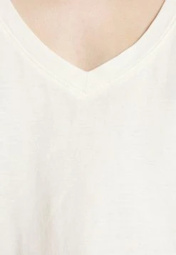 JDYFAROCK LIFE V NECK - T-shirt Basique - Cloud Dancer 13 JDYFAROCK LIFE V NECK - T-shirt Basique - Cloud Dancer -Promos JDY Boutique 82a90f0303584dbb820b0a702999f173